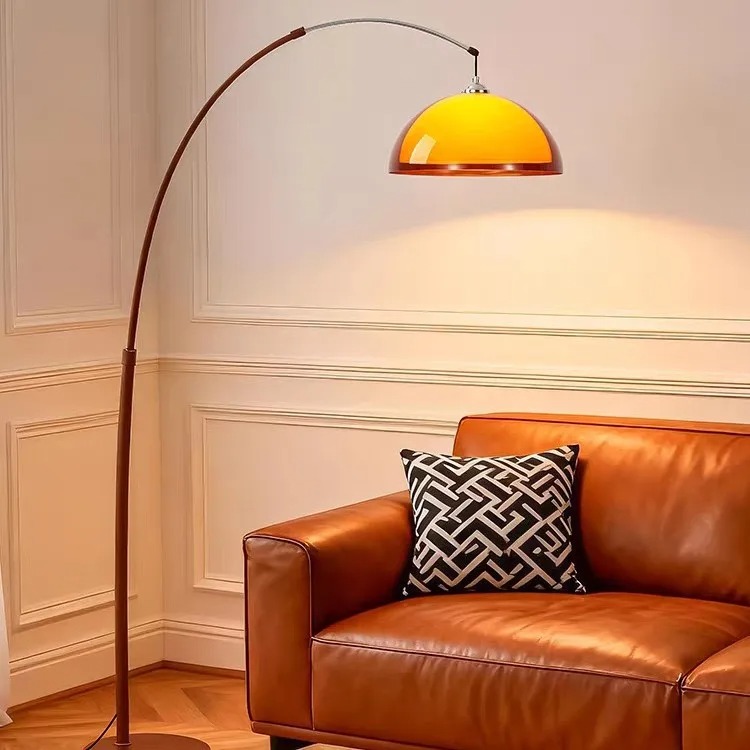 Floor Lamp Tripod - Lámpara de pie con pantalla de